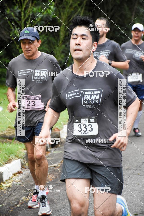 Buy your photos of the eventSantander Track & Field Run Series - Plaza Sul - Jardim Bot�nico on Fotop