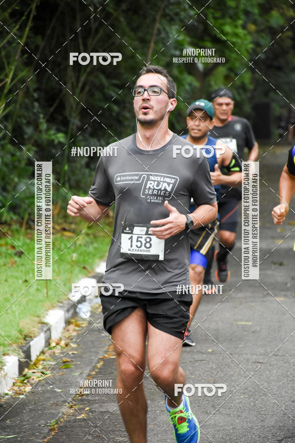 Buy your photos of the eventSantander Track & Field Run Series - Plaza Sul - Jardim Bot�nico on Fotop