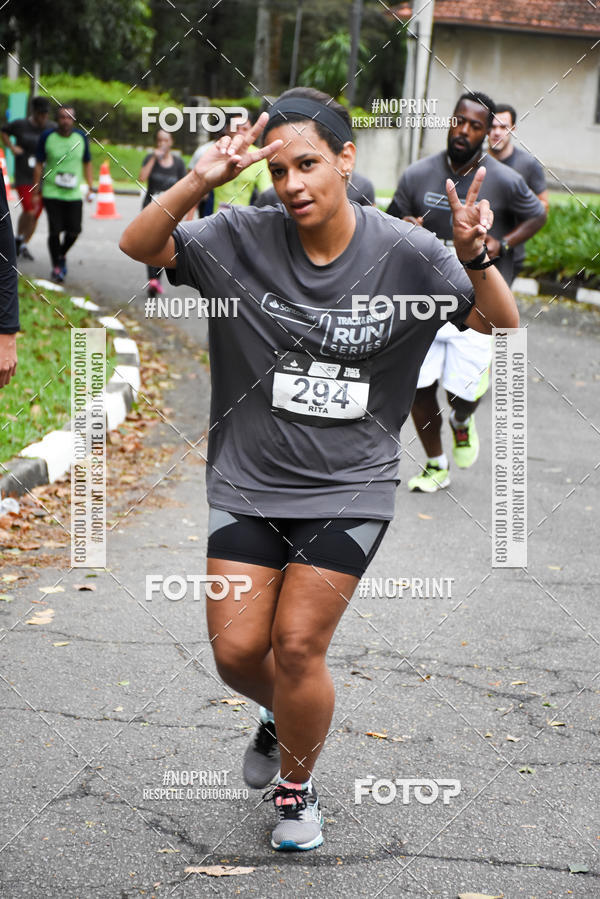 Buy your photos of the eventSantander Track & Field Run Series - Plaza Sul - Jardim Bot�nico on Fotop