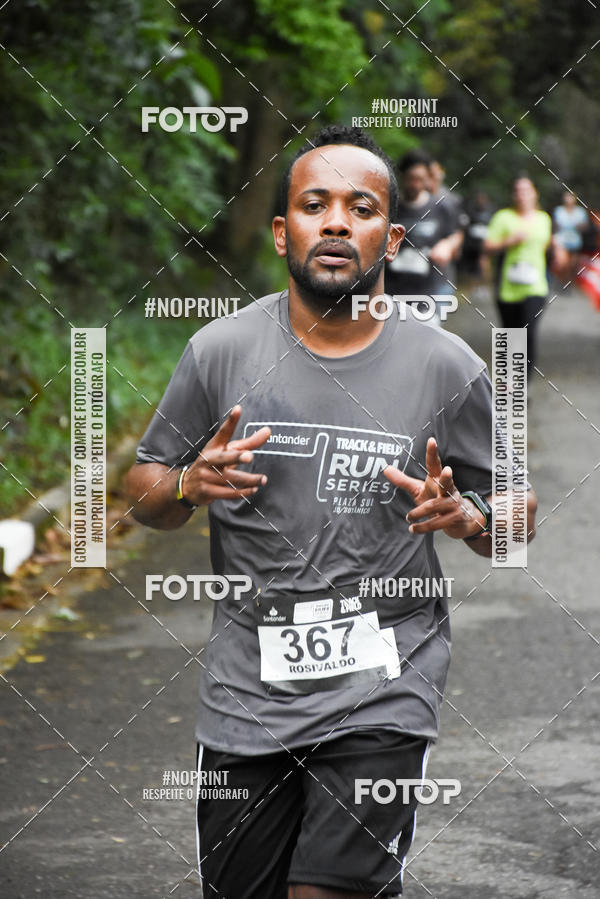 Buy your photos of the eventSantander Track & Field Run Series - Plaza Sul - Jardim Bot�nico on Fotop