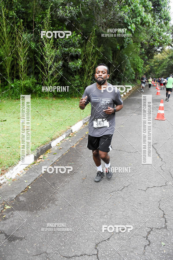 Buy your photos of the eventSantander Track & Field Run Series - Plaza Sul - Jardim Bot�nico on Fotop