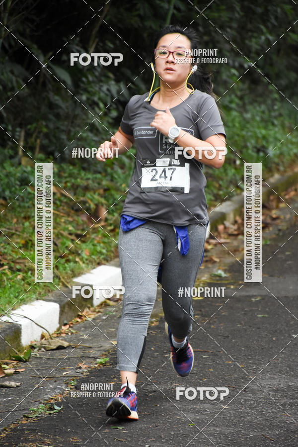 Buy your photos of the eventSantander Track & Field Run Series - Plaza Sul - Jardim Bot�nico on Fotop