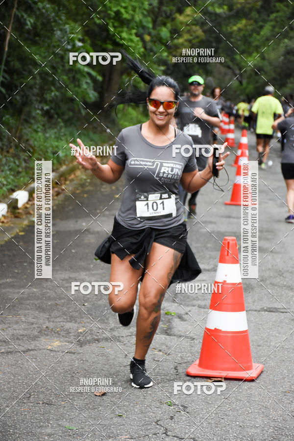 Buy your photos of the eventSantander Track & Field Run Series - Plaza Sul - Jardim Bot�nico on Fotop
