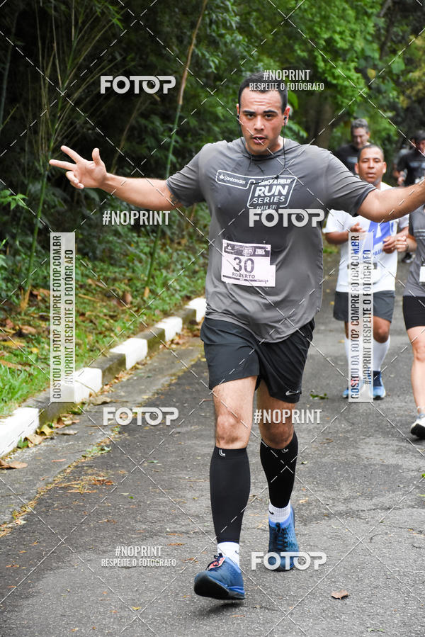 Buy your photos of the eventSantander Track & Field Run Series - Plaza Sul - Jardim Bot�nico on Fotop