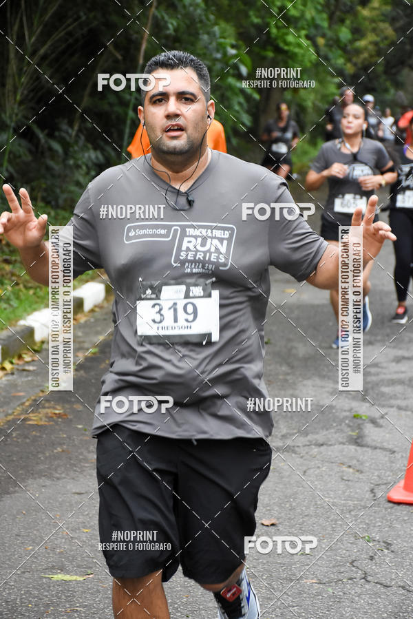 Buy your photos of the eventSantander Track & Field Run Series - Plaza Sul - Jardim Bot�nico on Fotop