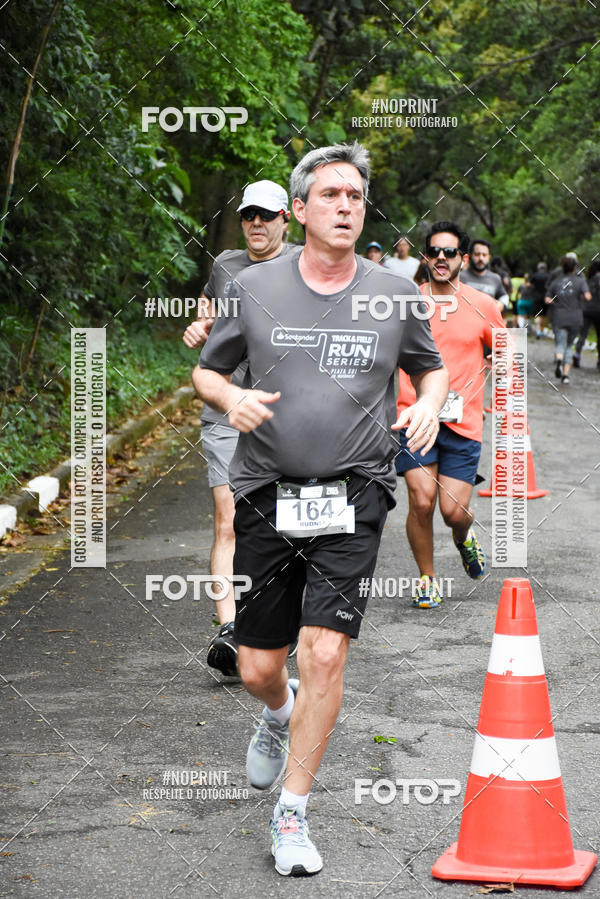 Buy your photos of the eventSantander Track & Field Run Series - Plaza Sul - Jardim Bot�nico on Fotop