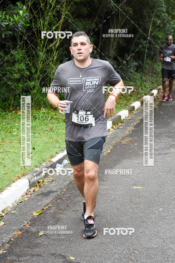 Buy your photos of the eventSantander Track & Field Run Series - Plaza Sul - Jardim Bot�nico on Fotop