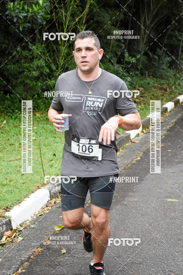 Buy your photos of the eventSantander Track & Field Run Series - Plaza Sul - Jardim Bot�nico on Fotop