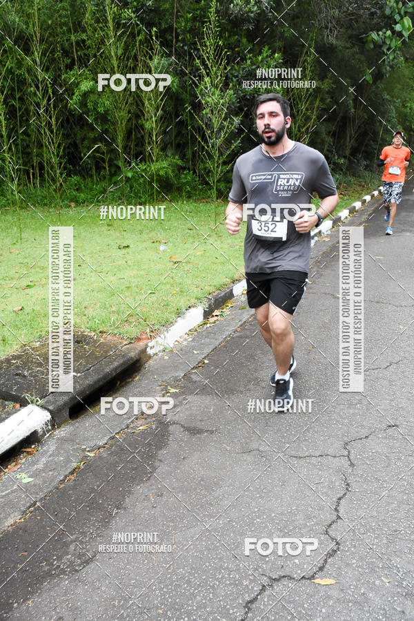 Buy your photos of the eventSantander Track & Field Run Series - Plaza Sul - Jardim Bot�nico on Fotop