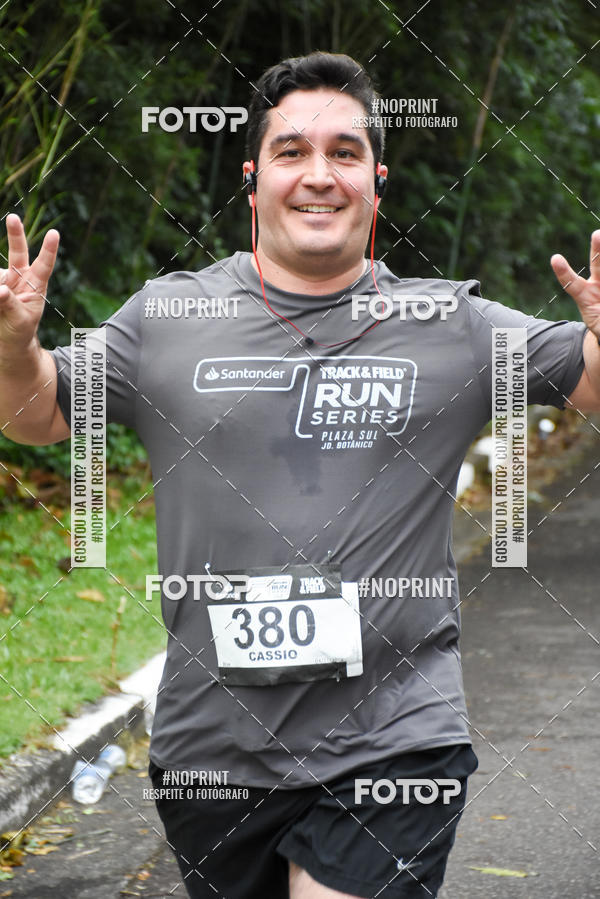 Buy your photos of the eventSantander Track & Field Run Series - Plaza Sul - Jardim Bot�nico on Fotop