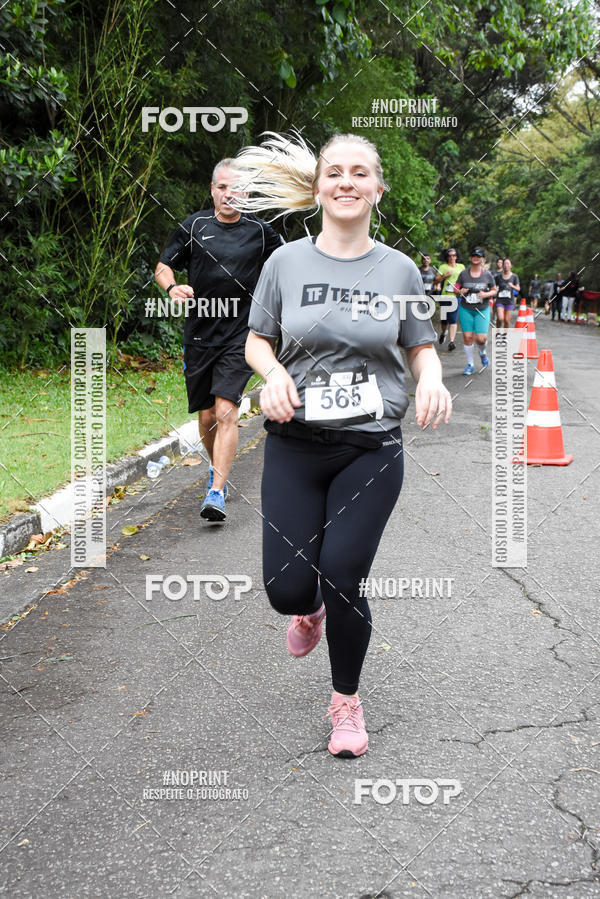 Buy your photos of the eventSantander Track & Field Run Series - Plaza Sul - Jardim Bot�nico on Fotop