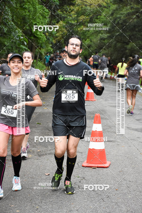Buy your photos of the eventSantander Track & Field Run Series - Plaza Sul - Jardim Bot�nico on Fotop