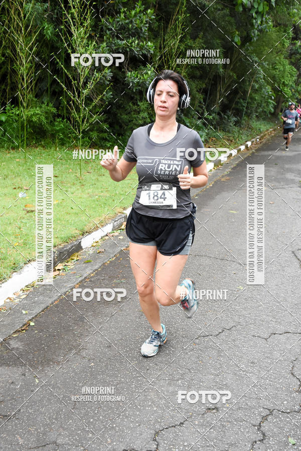 Buy your photos of the eventSantander Track & Field Run Series - Plaza Sul - Jardim Bot�nico on Fotop