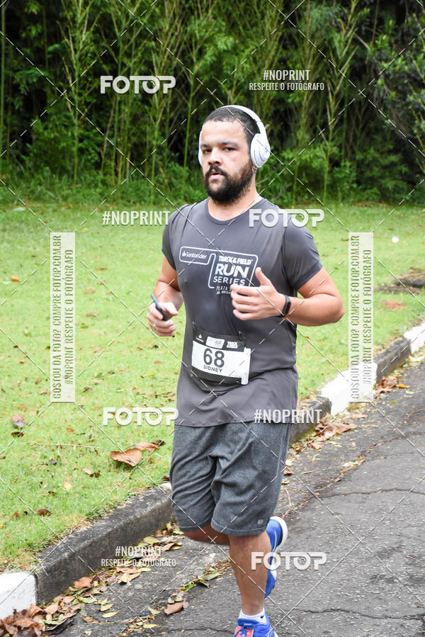 Buy your photos of the eventSantander Track & Field Run Series - Plaza Sul - Jardim Bot�nico on Fotop