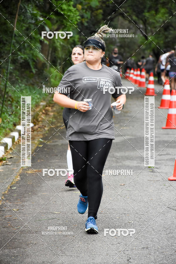 Buy your photos of the eventSantander Track & Field Run Series - Plaza Sul - Jardim Botnico on Fotop