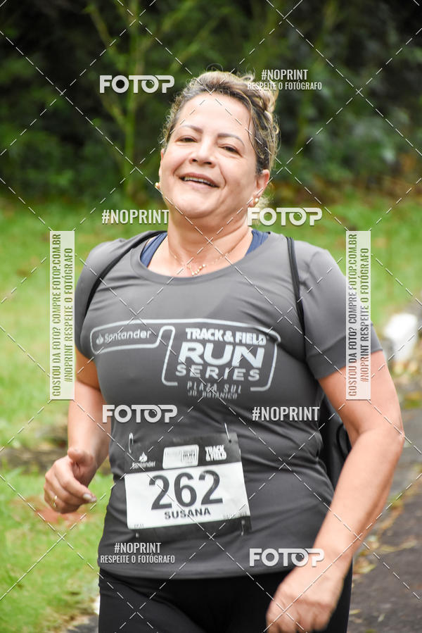 Compre as suas fotos do eventoSantander Track & Field Run Series - Plaza Sul - Jardim Botnico no Fotop