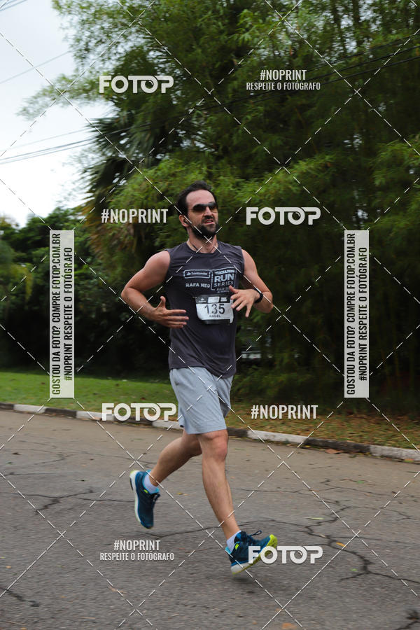 Buy your photos of the eventSantander Track & Field Run Series - Plaza Sul - Jardim Bot�nico on Fotop