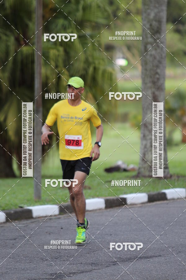 Buy your photos of the eventSantander Track & Field Run Series - Plaza Sul - Jardim Bot�nico on Fotop