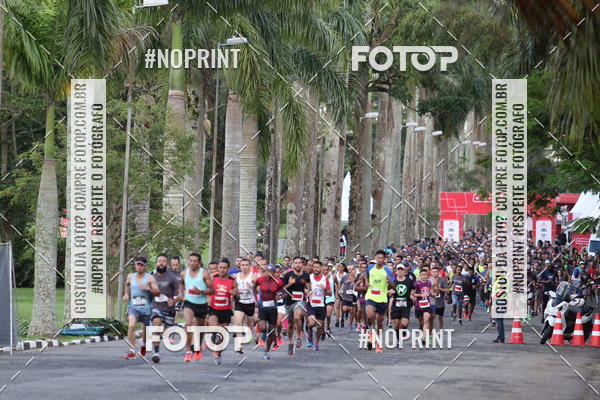 Buy your photos of the eventSantander Track & Field Run Series - Plaza Sul - Jardim Bot�nico on Fotop
