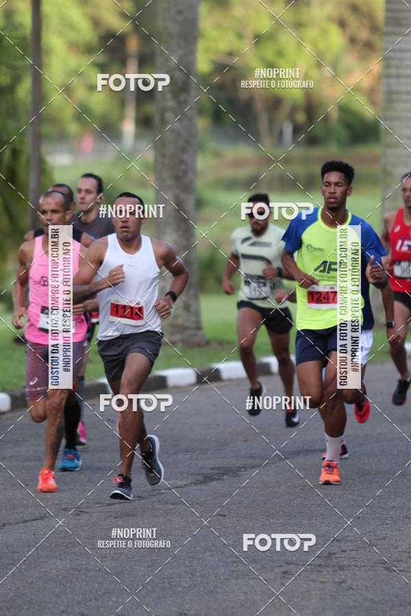 Buy your photos of the eventSantander Track & Field Run Series - Plaza Sul - Jardim Bot�nico on Fotop