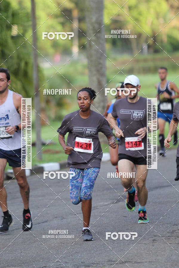 Buy your photos of the eventSantander Track & Field Run Series - Plaza Sul - Jardim Bot�nico on Fotop
