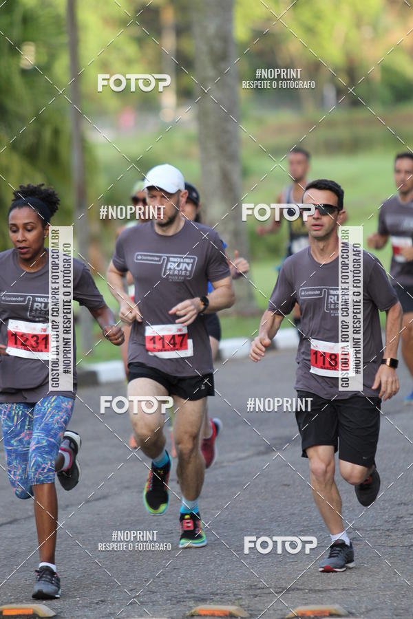 Buy your photos of the eventSantander Track & Field Run Series - Plaza Sul - Jardim Bot�nico on Fotop