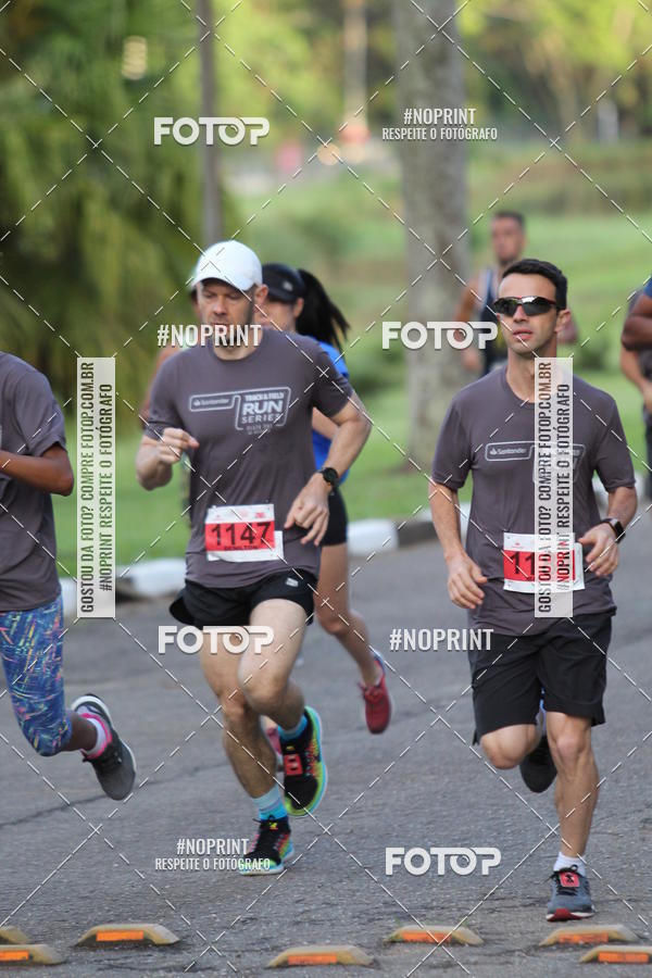 Buy your photos of the eventSantander Track & Field Run Series - Plaza Sul - Jardim Bot�nico on Fotop