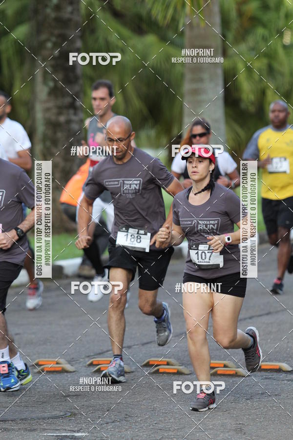 Buy your photos of the eventSantander Track & Field Run Series - Plaza Sul - Jardim Bot�nico on Fotop