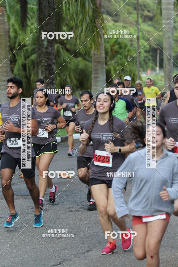 Buy your photos of the eventSantander Track & Field Run Series - Plaza Sul - Jardim Bot�nico on Fotop