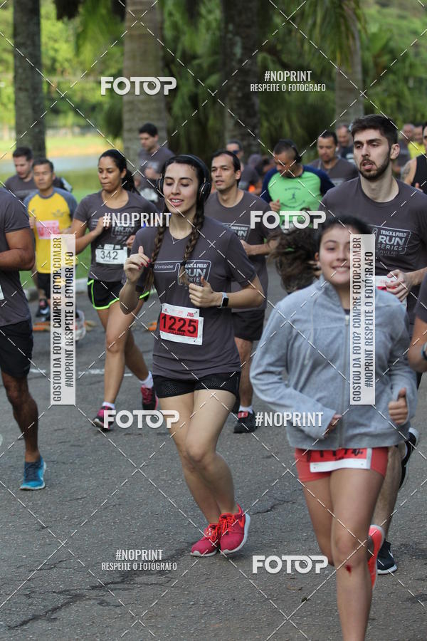 Buy your photos of the eventSantander Track & Field Run Series - Plaza Sul - Jardim Bot�nico on Fotop