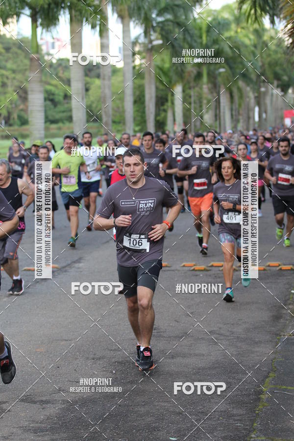 Buy your photos of the eventSantander Track & Field Run Series - Plaza Sul - Jardim Bot�nico on Fotop