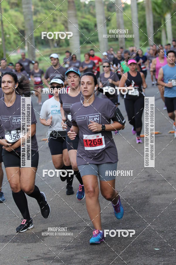 Buy your photos of the eventSantander Track & Field Run Series - Plaza Sul - Jardim Bot�nico on Fotop