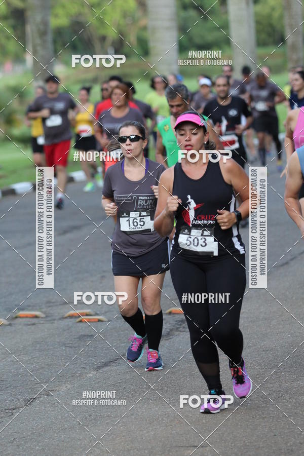 Buy your photos of the eventSantander Track & Field Run Series - Plaza Sul - Jardim Bot�nico on Fotop