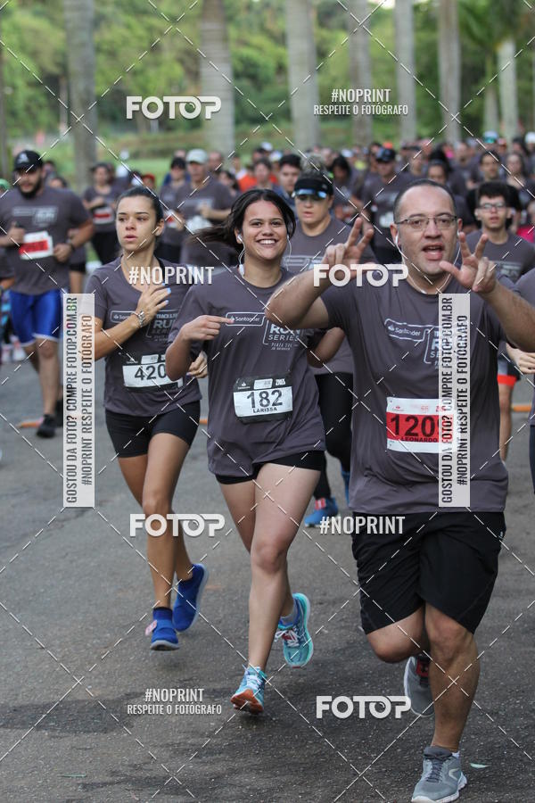 Buy your photos of the eventSantander Track & Field Run Series - Plaza Sul - Jardim Bot�nico on Fotop