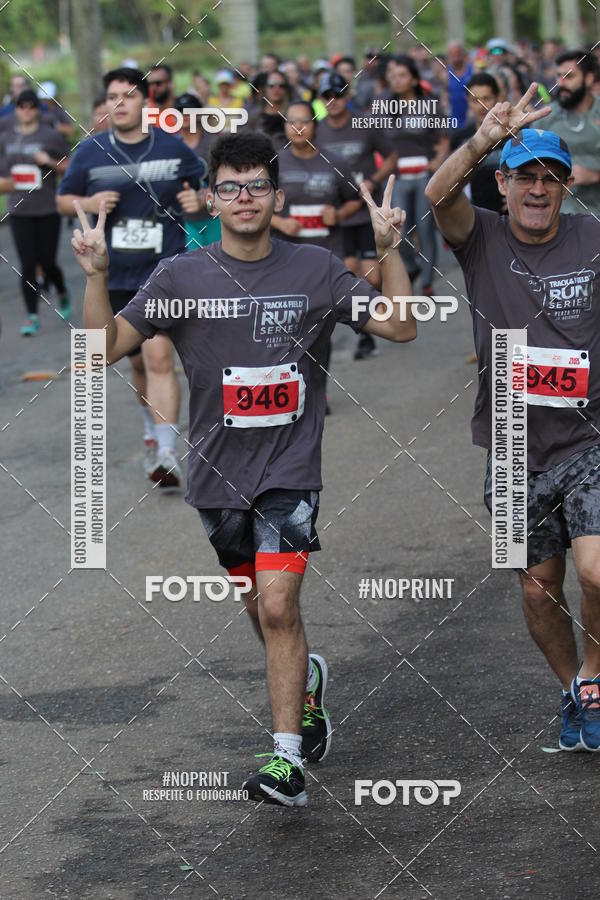 Buy your photos of the eventSantander Track & Field Run Series - Plaza Sul - Jardim Bot�nico on Fotop