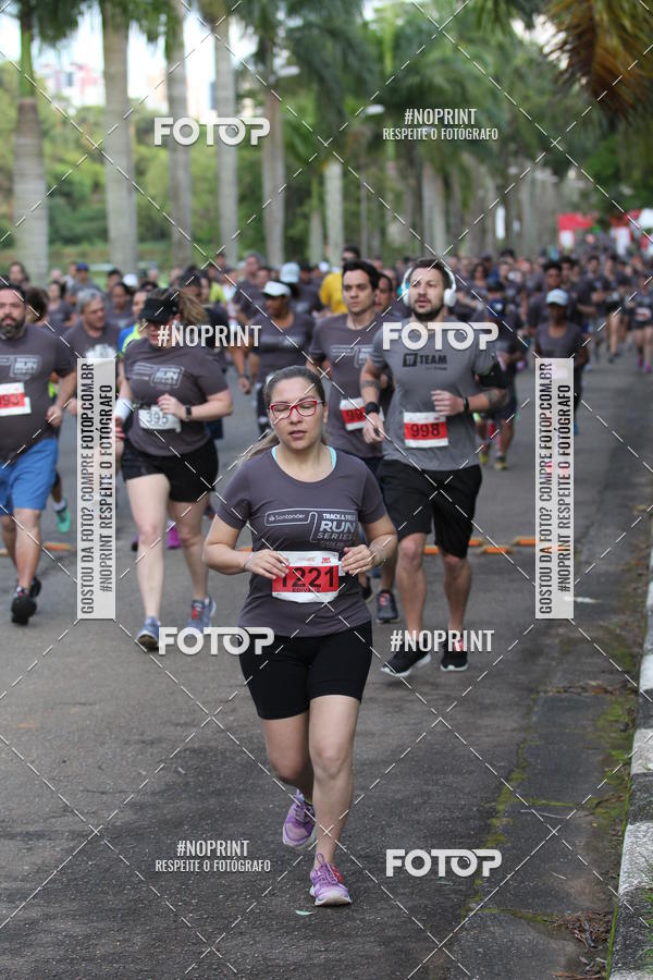Buy your photos of the eventSantander Track & Field Run Series - Plaza Sul - Jardim Botnico on Fotop