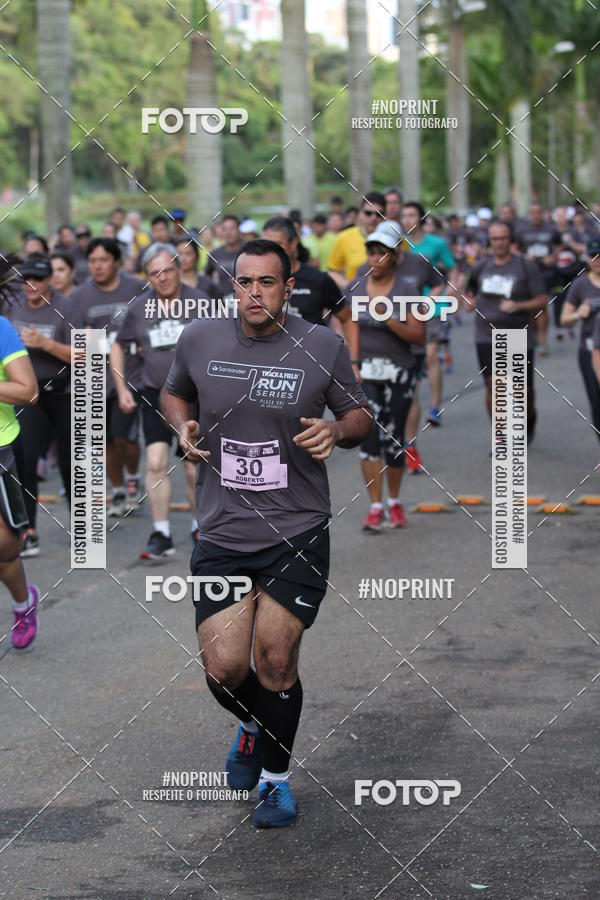 Buy your photos of the eventSantander Track & Field Run Series - Plaza Sul - Jardim Botnico on Fotop