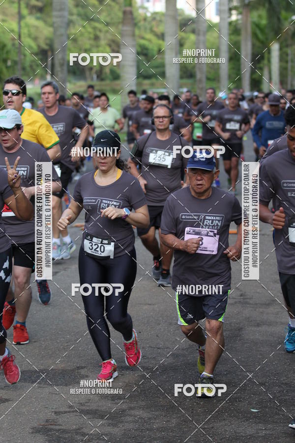 Buy your photos of the eventSantander Track & Field Run Series - Plaza Sul - Jardim Botnico on Fotop