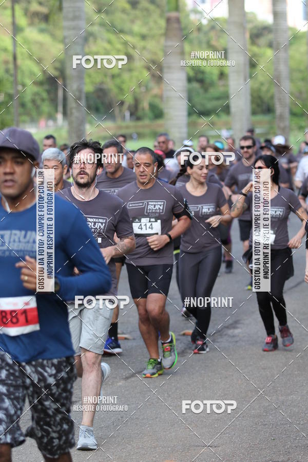 Buy your photos of the eventSantander Track & Field Run Series - Plaza Sul - Jardim Botnico on Fotop
