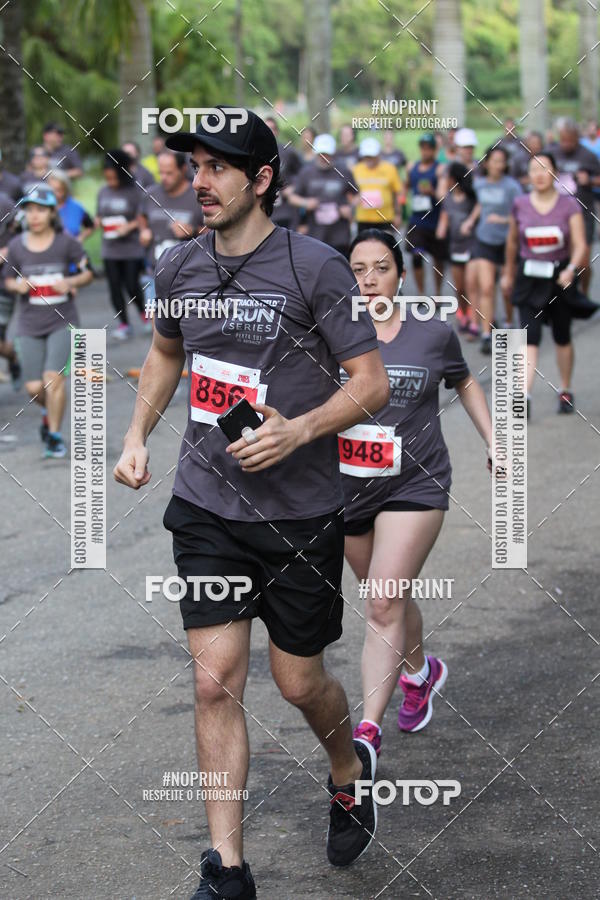 Buy your photos of the eventSantander Track & Field Run Series - Plaza Sul - Jardim Botnico on Fotop