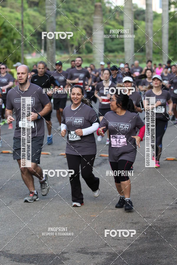 Compre as suas fotos do eventoSantander Track & Field Run Series - Plaza Sul - Jardim Botnico no Fotop