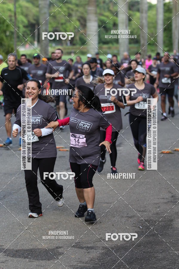 Compre as suas fotos do eventoSantander Track & Field Run Series - Plaza Sul - Jardim Botnico no Fotop