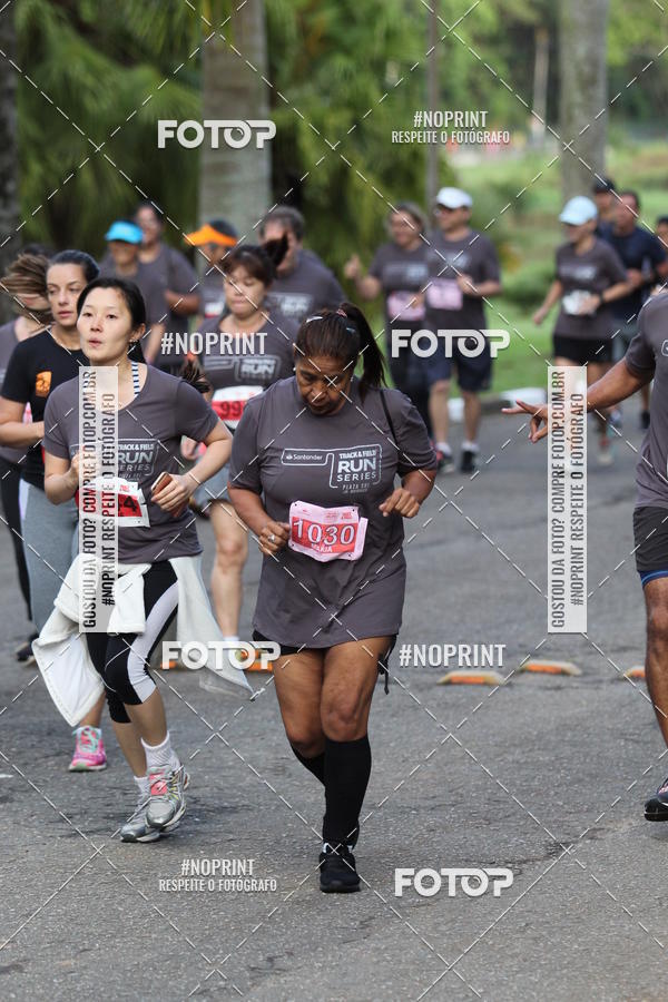Compre as suas fotos do eventoSantander Track & Field Run Series - Plaza Sul - Jardim Botnico no Fotop