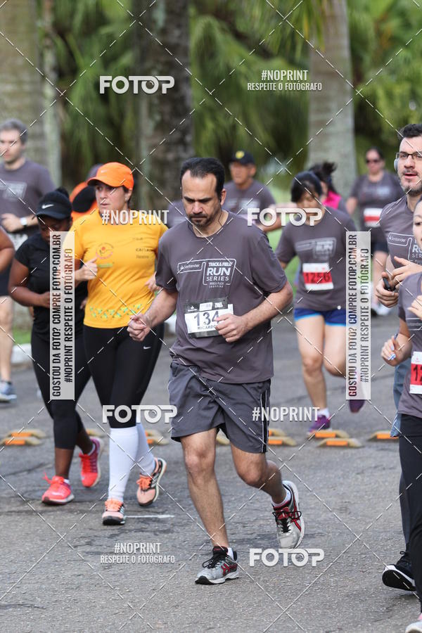 Buy your photos of the eventSantander Track & Field Run Series - Plaza Sul - Jardim Botnico on Fotop