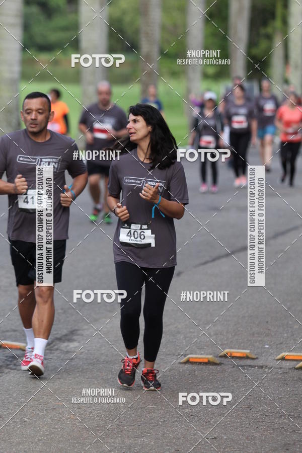 Buy your photos of the eventSantander Track & Field Run Series - Plaza Sul - Jardim Botnico on Fotop