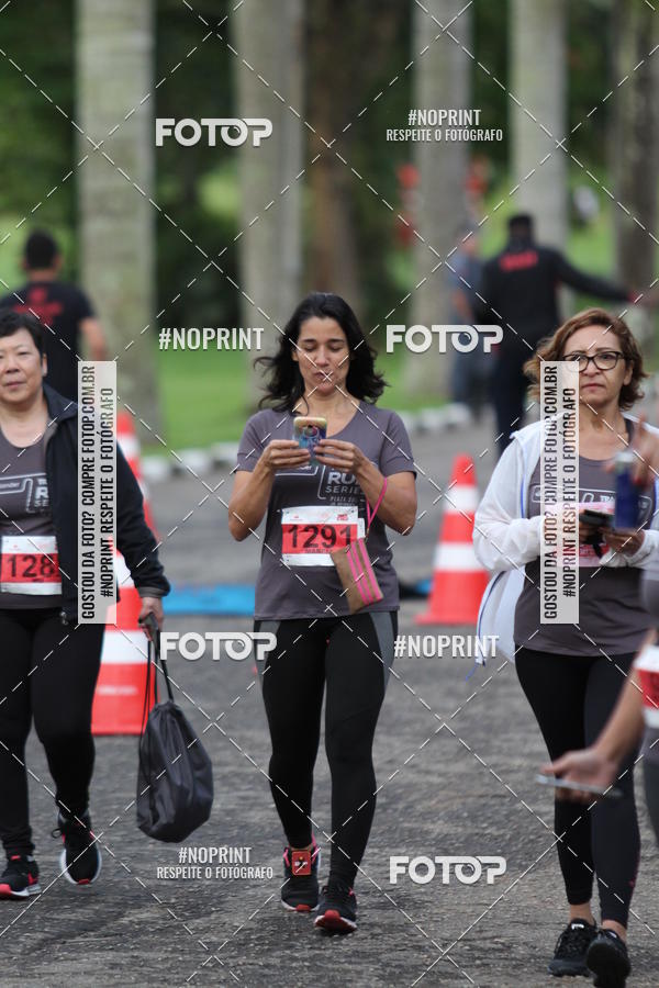 Buy your photos of the eventSantander Track & Field Run Series - Plaza Sul - Jardim Botnico on Fotop