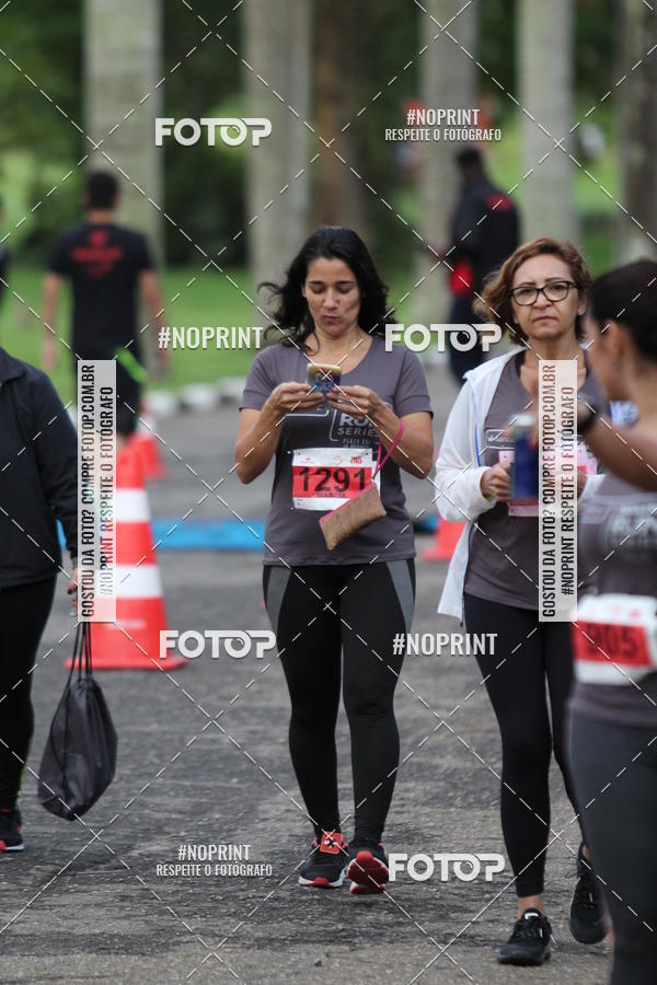 Buy your photos of the eventSantander Track & Field Run Series - Plaza Sul - Jardim Botnico on Fotop