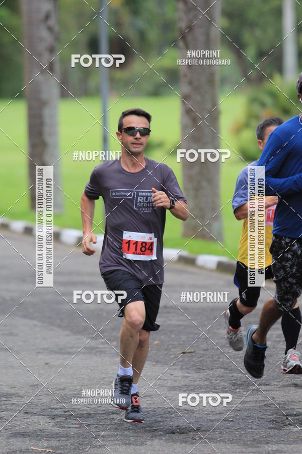 Buy your photos of the eventSantander Track & Field Run Series - Plaza Sul - Jardim Botnico on Fotop