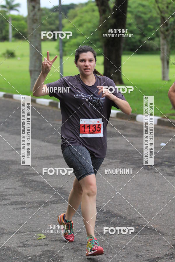 Buy your photos of the eventSantander Track & Field Run Series - Plaza Sul - Jardim Botnico on Fotop