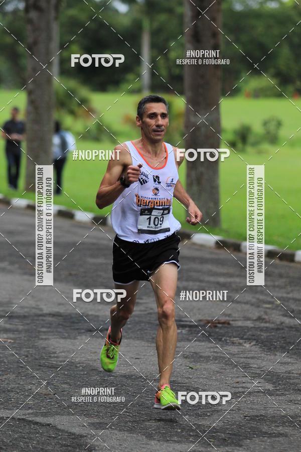 Buy your photos of the eventSantander Track & Field Run Series - Plaza Sul - Jardim Botnico on Fotop